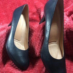On Sale Now! Naturalizer Pump, Navy Leather, Size 12, Heel 3”, platform,  1/2"